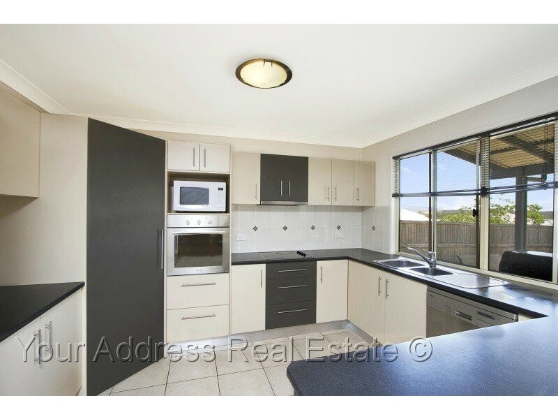 61 Highlands Terrace, Springfield Lakes QLD 4300