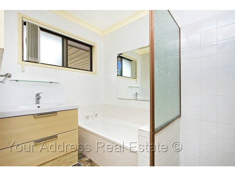 10 Dornock Drive, Boronia Heights QLD 4124