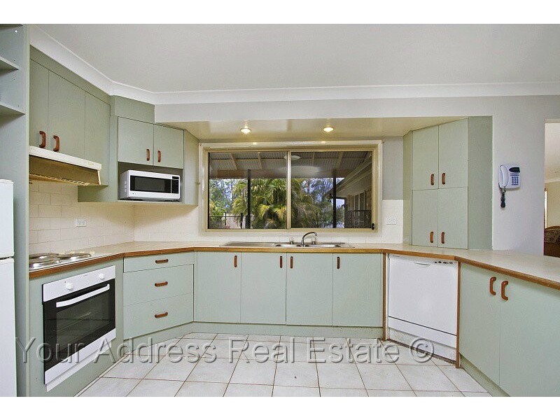 74 Thylungra Road, Park Ridge South QLD 4125