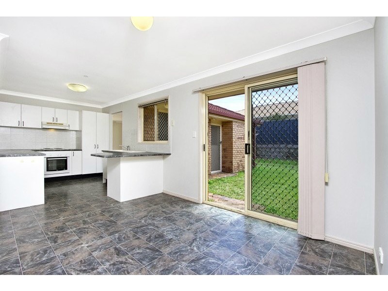 112 Lamberth Road, Regents Park QLD 4118