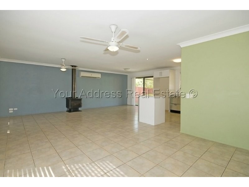 11 Bursaria Street, Crestmead QLD 4132