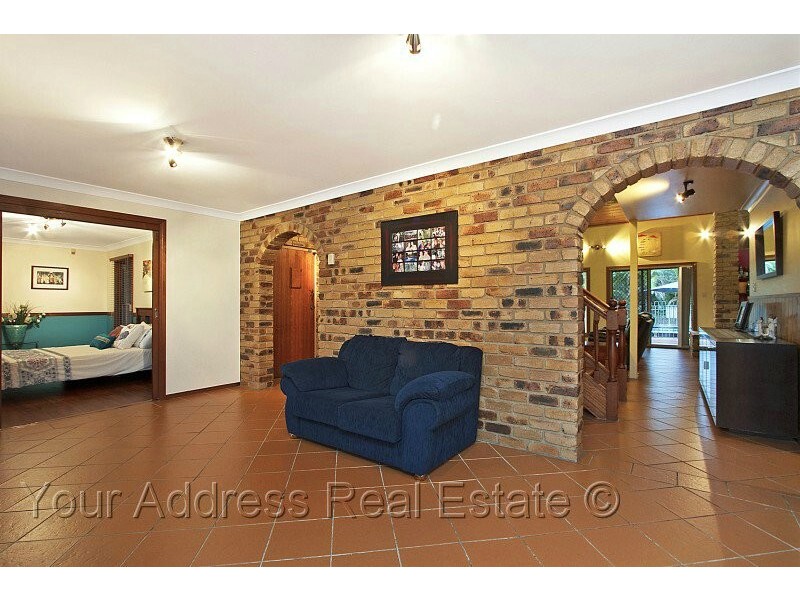 33 Kensington Drive, Munruben QLD 4125