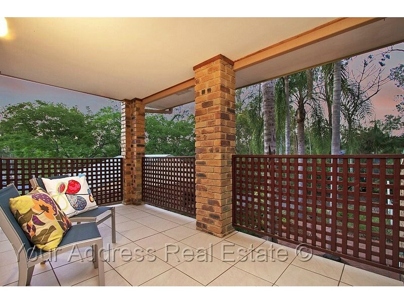 33 Kensington Drive, Munruben QLD 4125