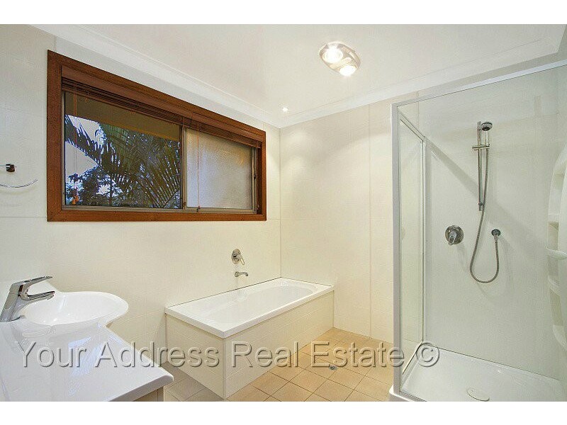 33 Kensington Drive, Munruben QLD 4125