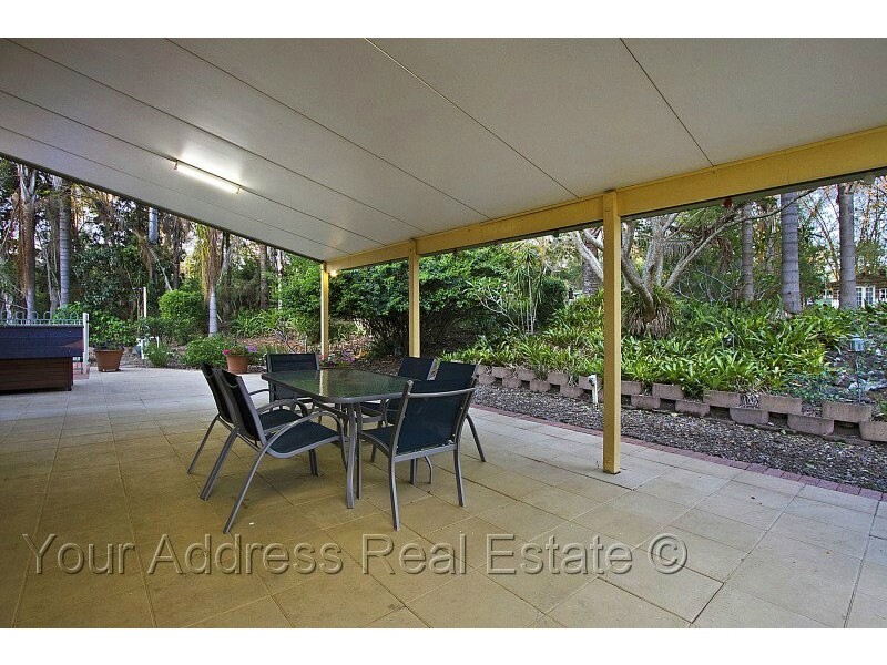 33 Kensington Drive, Munruben QLD 4125