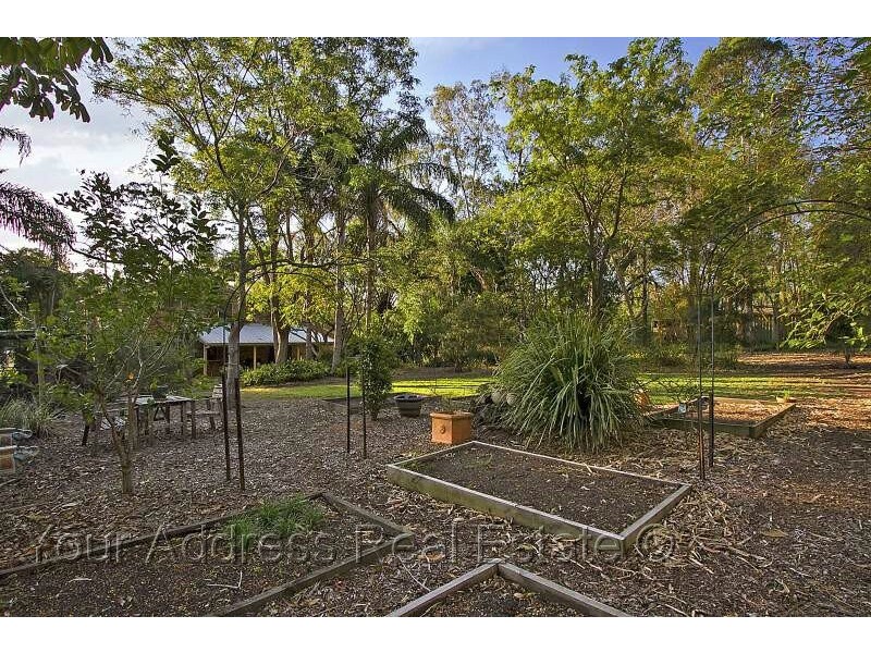 33 Kensington Drive, Munruben QLD 4125