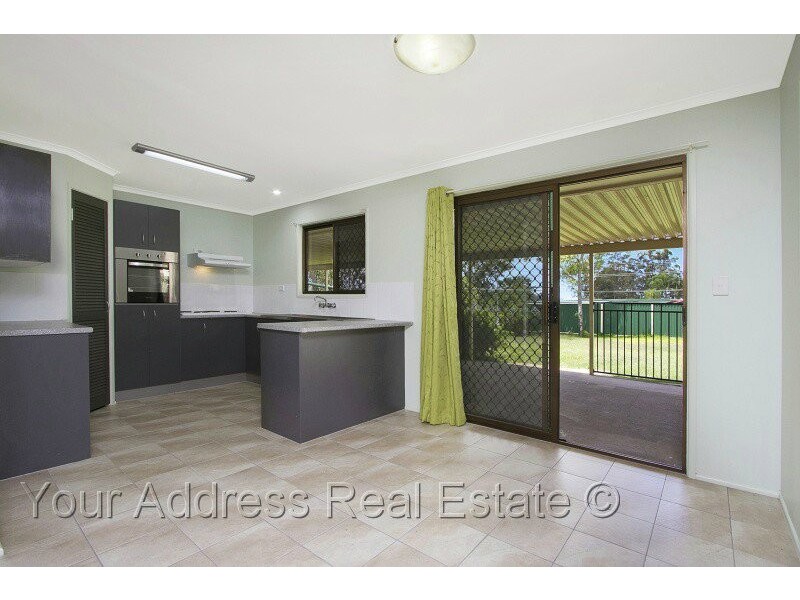 5 Pine Street, Hillcrest QLD 4118