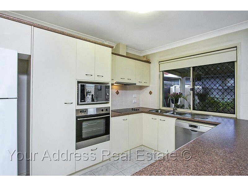 22 Robson Street, Forest Lake QLD 4078