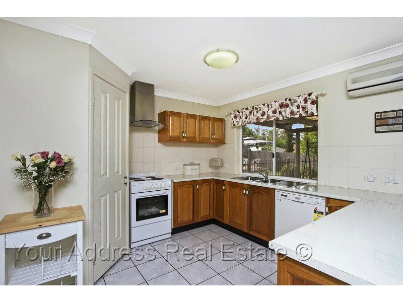 17 Itea Court, Regents Park QLD 4118