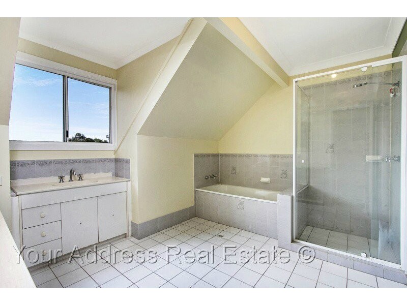 17 Itea Court, Regents Park QLD 4118