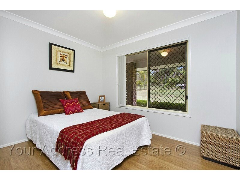 25 Palmerston Court, Munruben QLD 4125