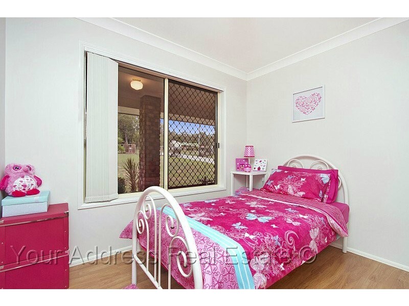 25 Palmerston Court, Munruben QLD 4125