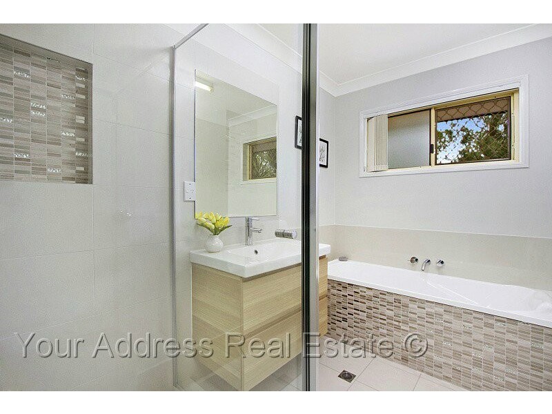 25 Palmerston Court, Munruben QLD 4125