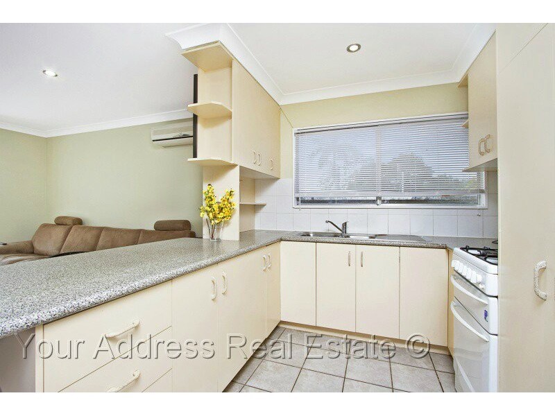10 Winifred Street, Kingston QLD 4114