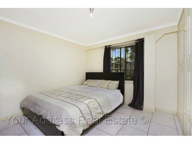 10 Winifred Street, Kingston QLD 4114