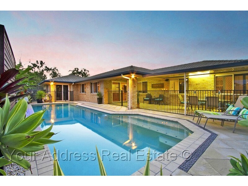 97 Greenways Esplanade, Parkinson QLD 4115