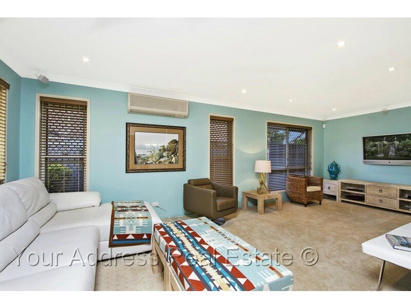 97 Greenways Esplanade, Parkinson QLD 4115