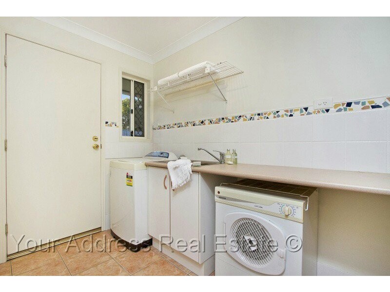 97 Greenways Esplanade, Parkinson QLD 4115