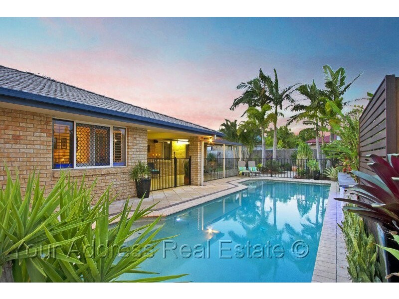 97 Greenways Esplanade, Parkinson QLD 4115