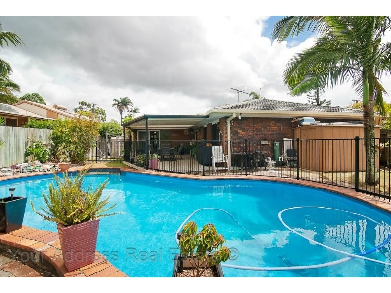 2 Lyra Court, Regents Park QLD 4118