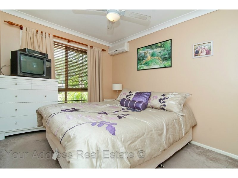 2 Lyra Court, Regents Park QLD 4118