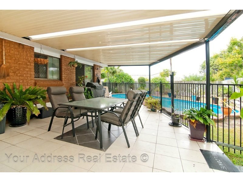 2 Lyra Court, Regents Park QLD 4118
