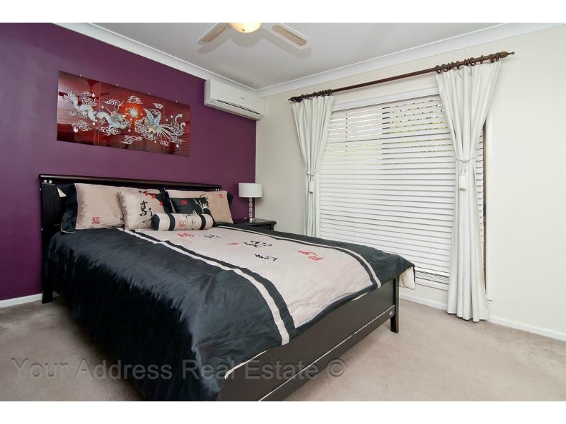 2 Lyra Court, Regents Park QLD 4118