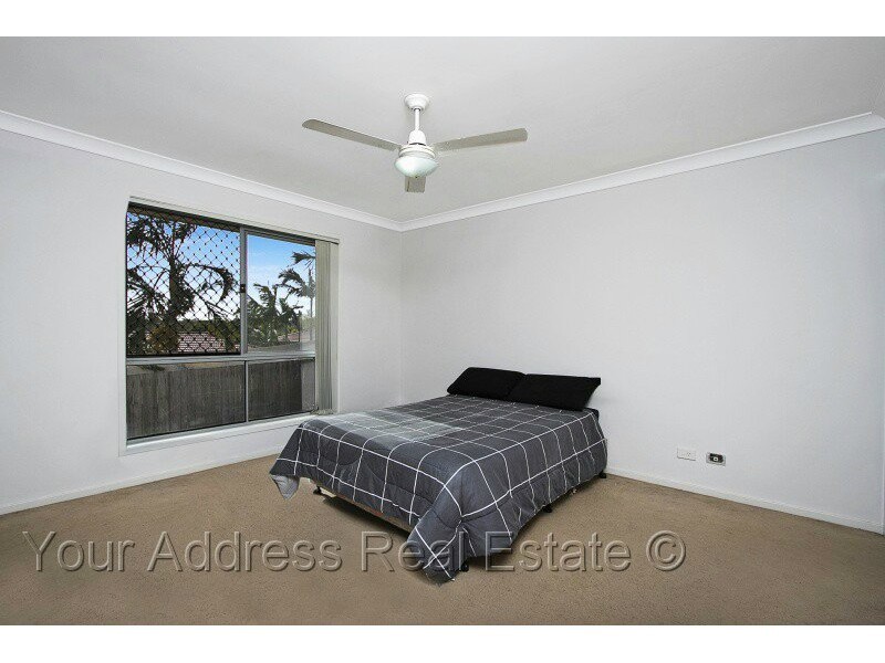 12 Sunrise Crescent, Regents Park QLD 4118