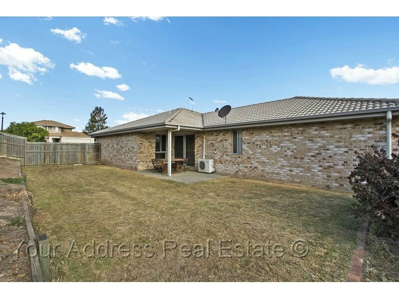 12 Sunrise Crescent, Regents Park QLD 4118