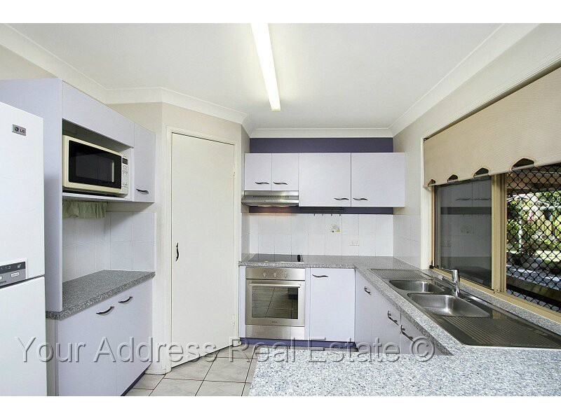 9 Fairbairn Street, Marsden QLD 4132