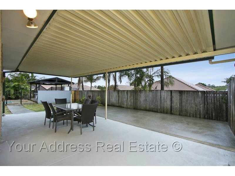 3 McIntyre Street, Hillcrest QLD 4118