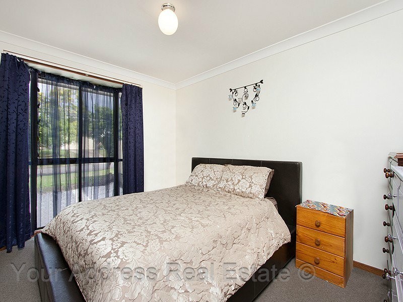 16 Dornock Drive, Boronia Heights QLD 4124
