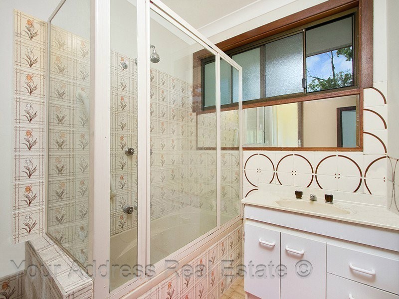 16 Dornock Drive, Boronia Heights QLD 4124