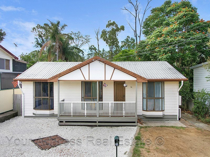 16 Dornock Drive, Boronia Heights QLD 4124