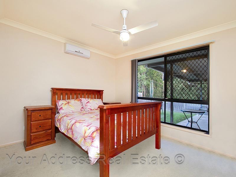 19 Conifer Street, Hillcrest QLD 4118