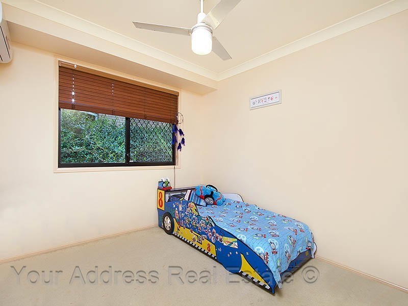 19 Conifer Street, Hillcrest QLD 4118
