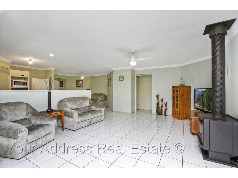 9 Auburn Court, Park Ridge South QLD 4125