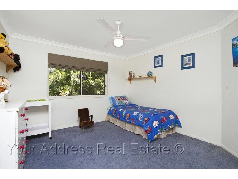 9 Auburn Court, Park Ridge South QLD 4125