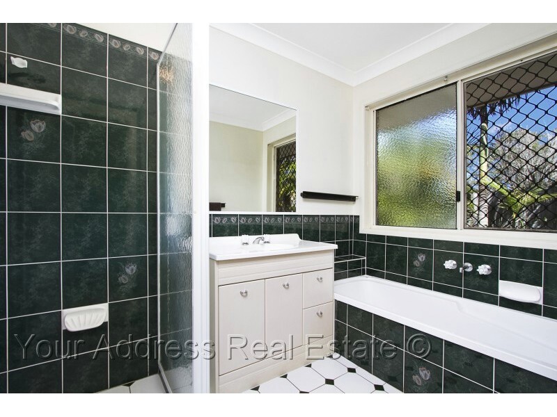 9 Auburn Court, Park Ridge South QLD 4125