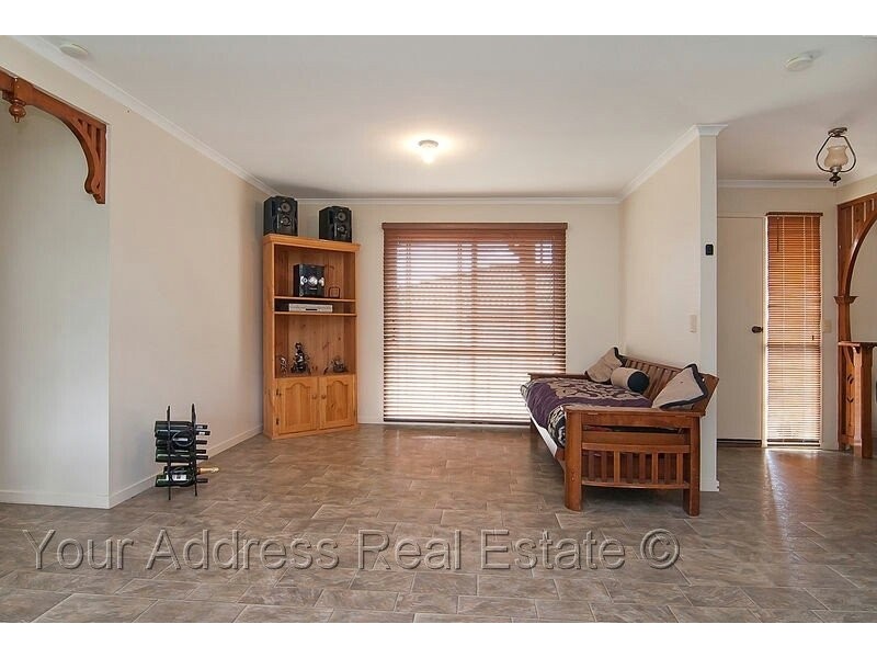 9 Talty Rise, Regents Park QLD 4118