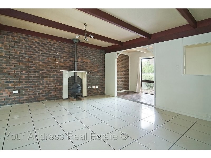 14 Pine Street, Hillcrest QLD 4118