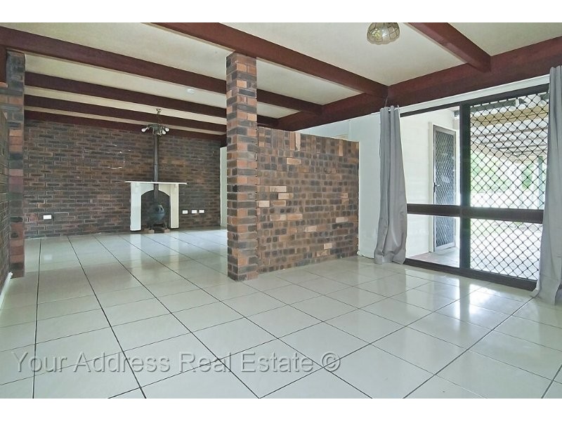 14 Pine Street, Hillcrest QLD 4118