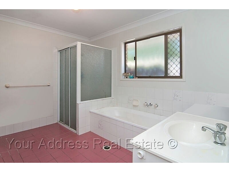 24 Lollard Street, Hillcrest QLD 4118