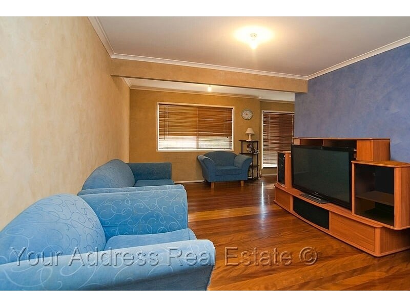 27 Highcrest Drive, Browns Plains QLD 4118