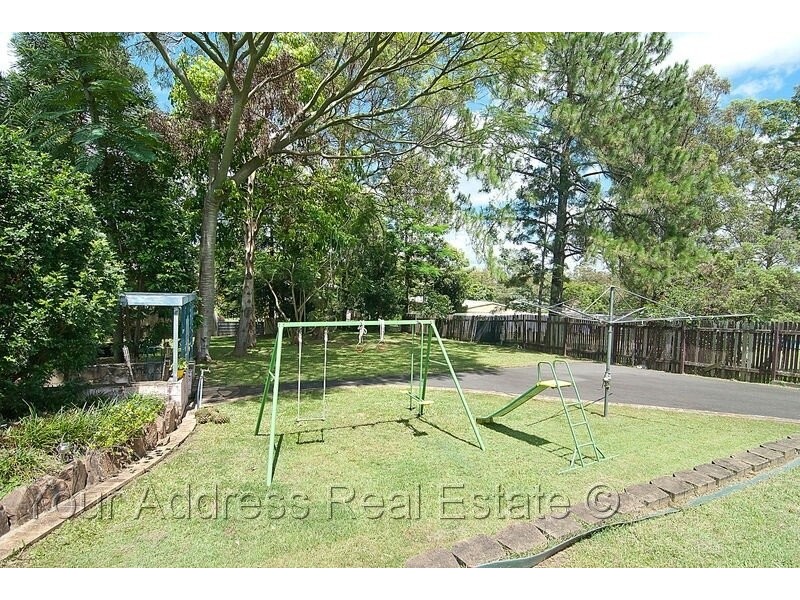 27 Highcrest Drive, Browns Plains QLD 4118