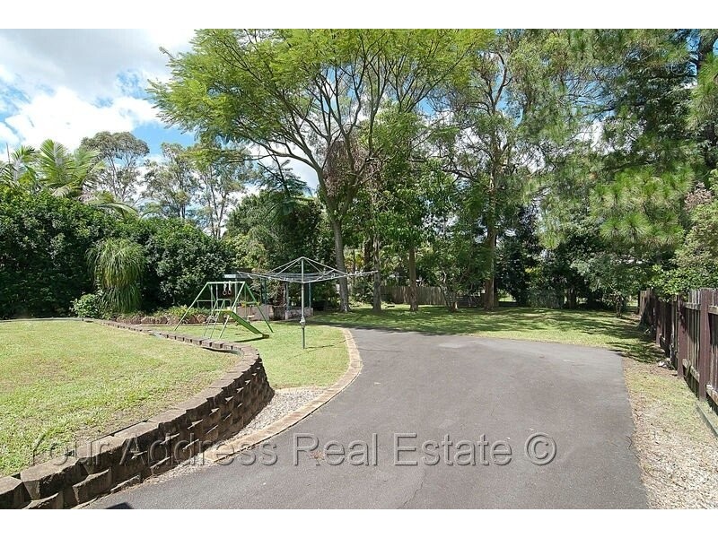 27 Highcrest Drive, Browns Plains QLD 4118