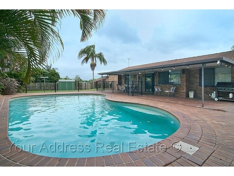 10 Regency Drive, Regents Park QLD 4118