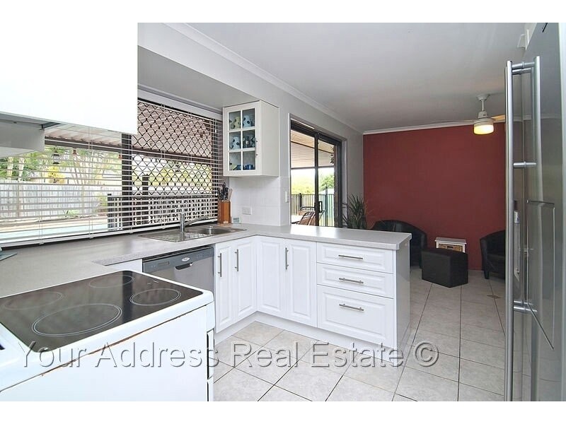 10 Regency Drive, Regents Park QLD 4118