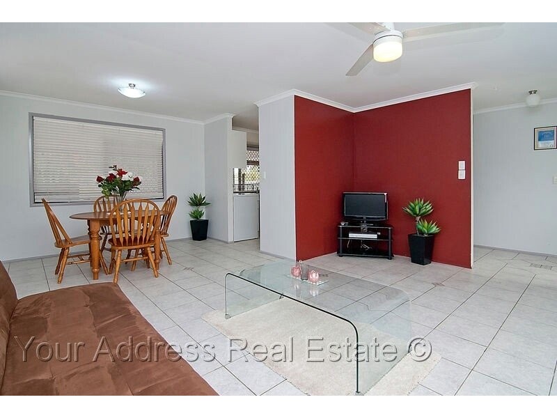 10 Regency Drive, Regents Park QLD 4118