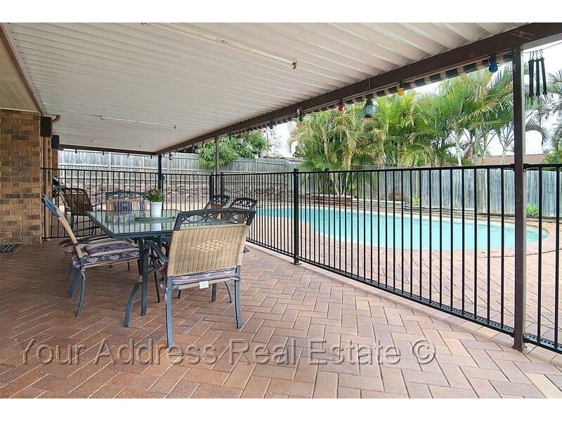 10 Regency Drive, Regents Park QLD 4118